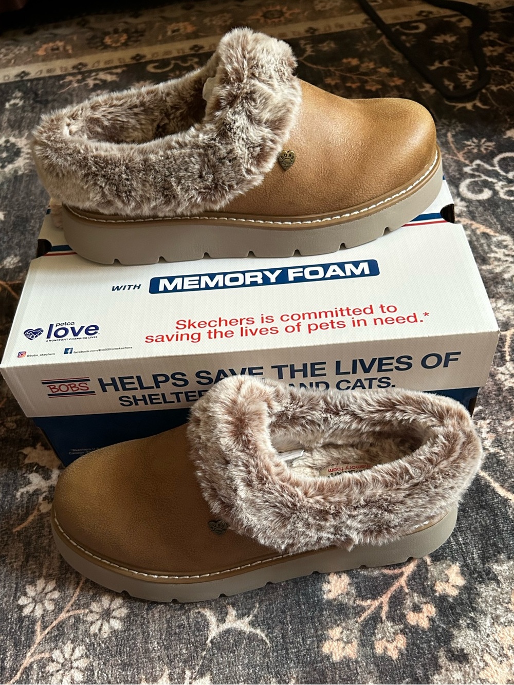 BOBS from Skechers Keepsakes
Lite Cozy Blend Clog Slippers
Faux Fur 7 Brown